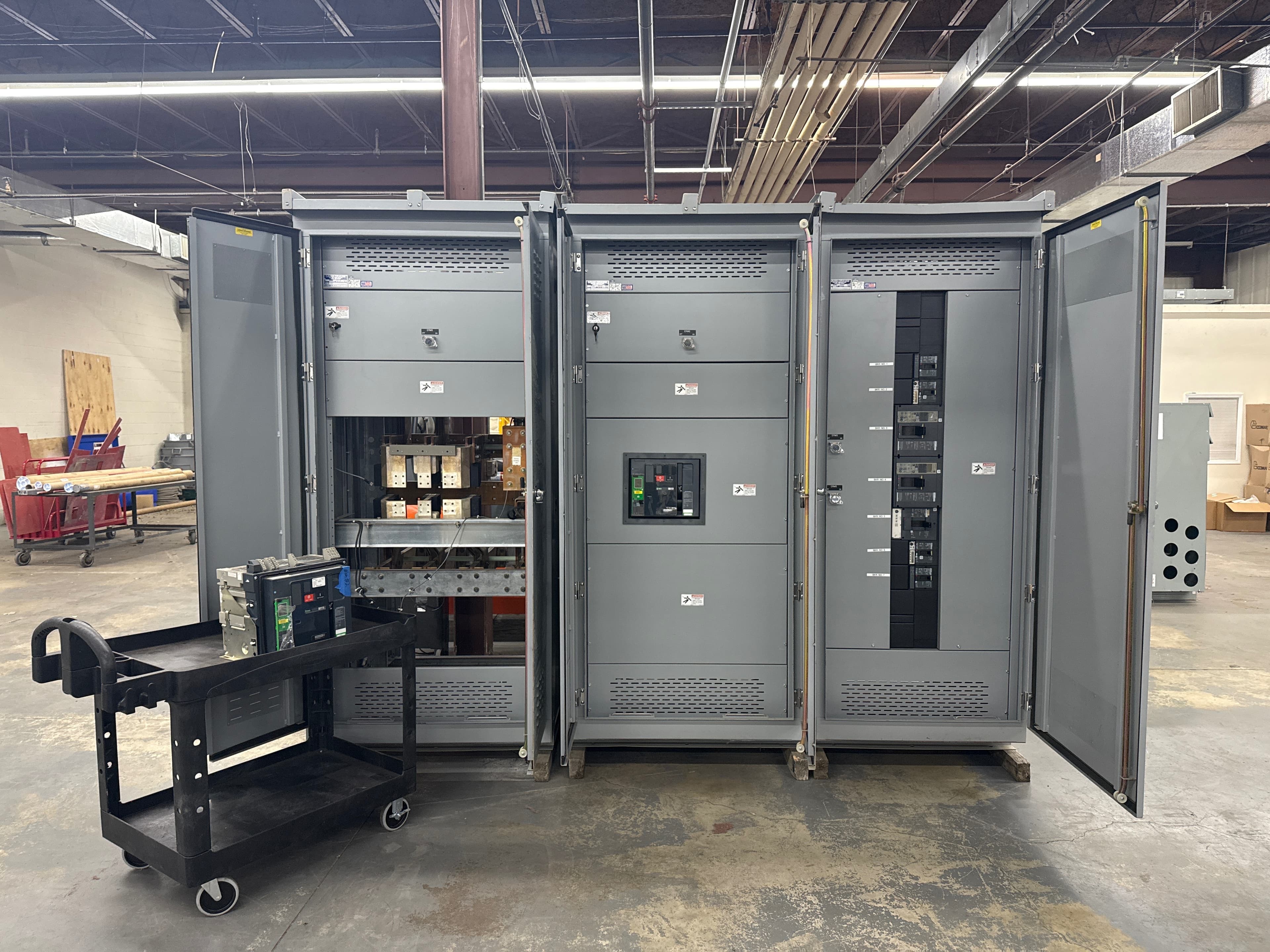 GAVAN-GRAHAM, 4000 AMP, 480Y/277V, 3 SECTIONS second photo