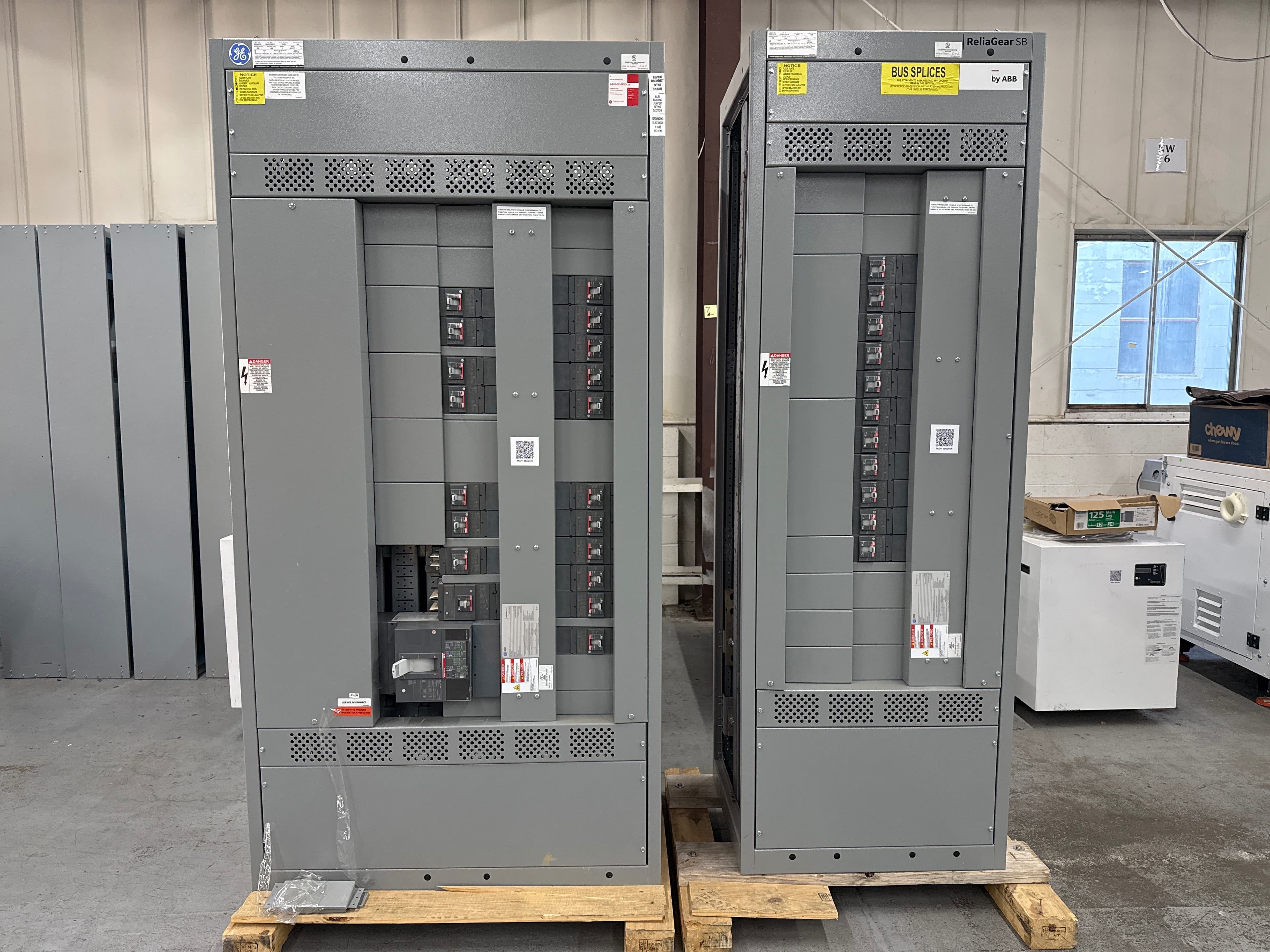 GE, 1000 AMP, 480/277 VOLTS, 2 SECTIONS hero photo