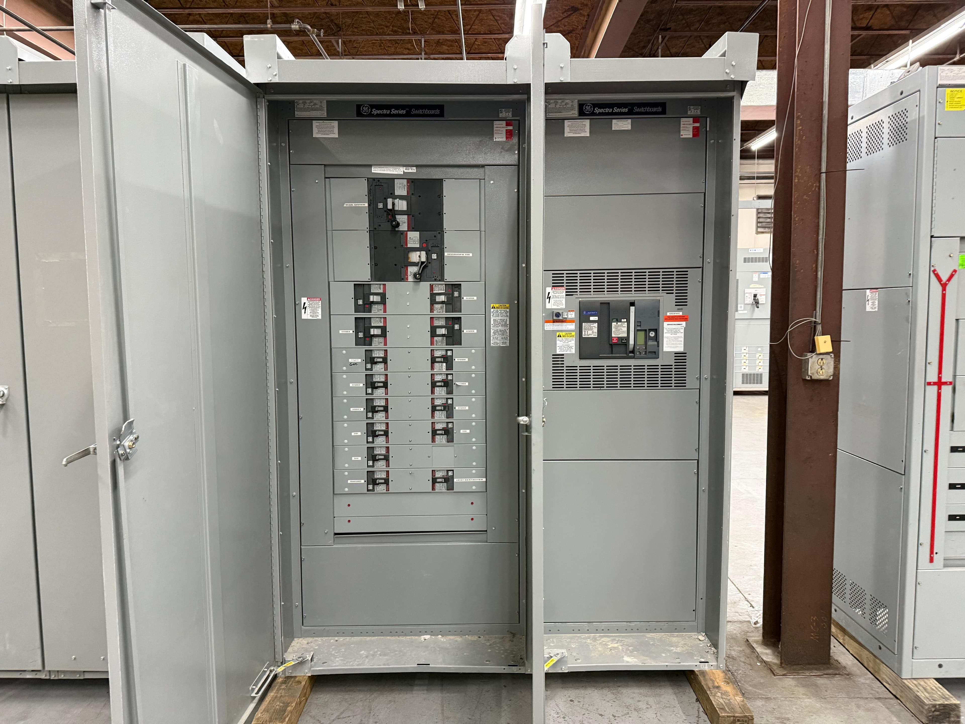 GE, 2000 AMP, 480Y/277 VOLTS, 1 SECTION second photo