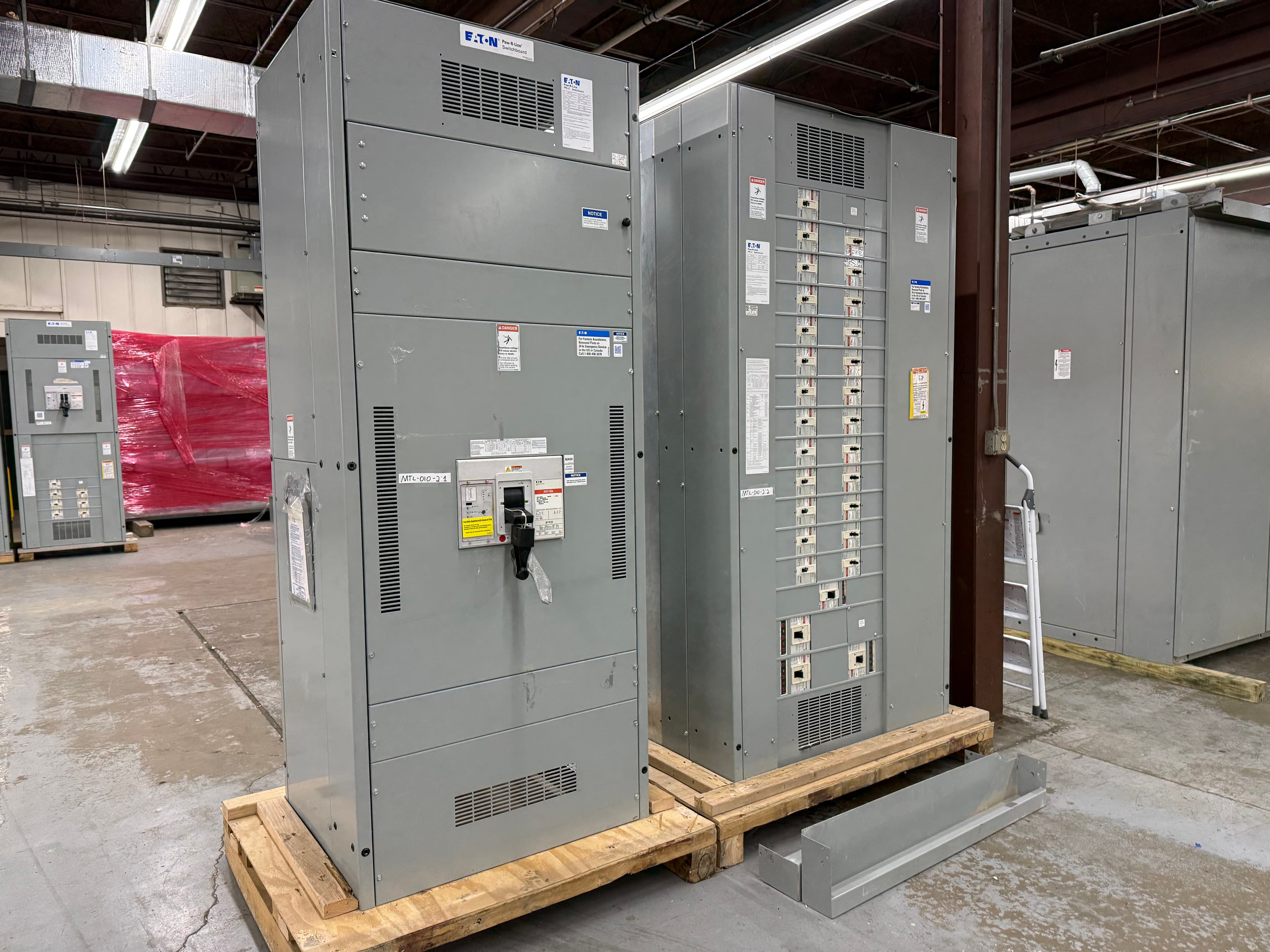 EATON, 2500 AMP, 480/277 VOLTS, 2 SECTIONS second photo